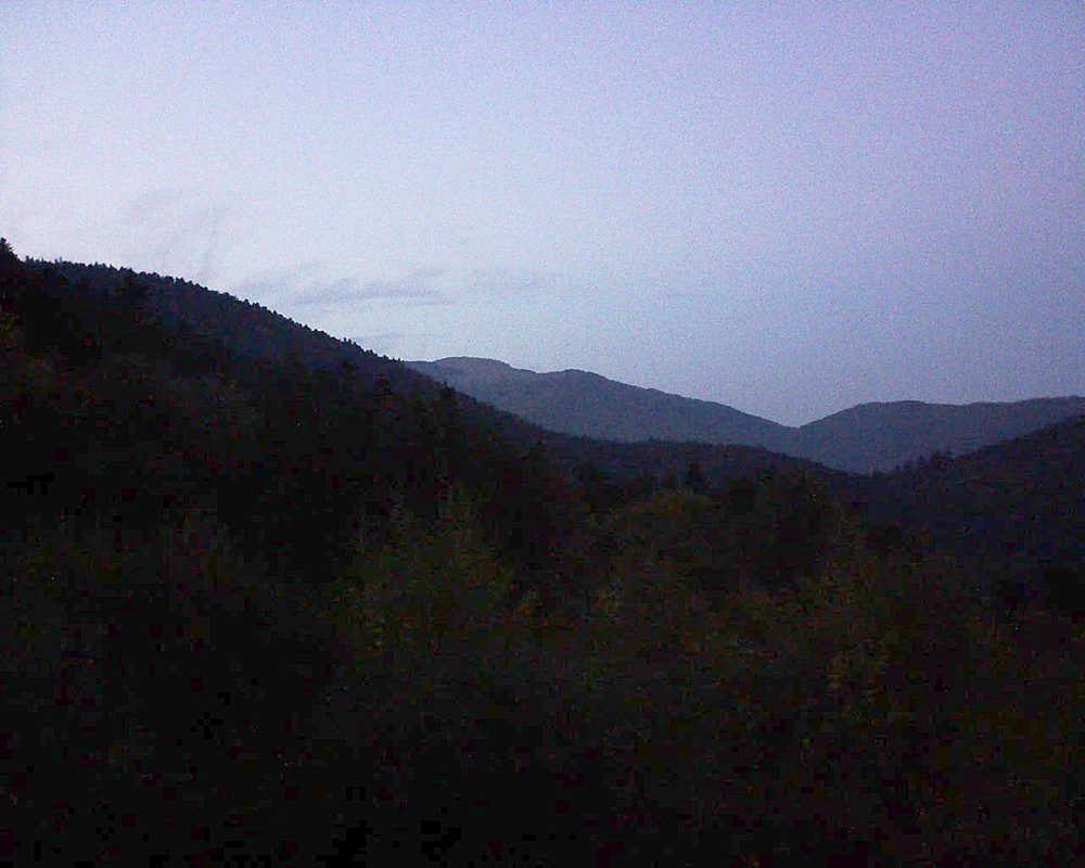 Le petit ballon vu depuis le Domaine Langmatt à Murbach le 16.10.2018 à 19:00 Le petit ballon (Alsace, Vosges) le 16.10.2018 à 19:00