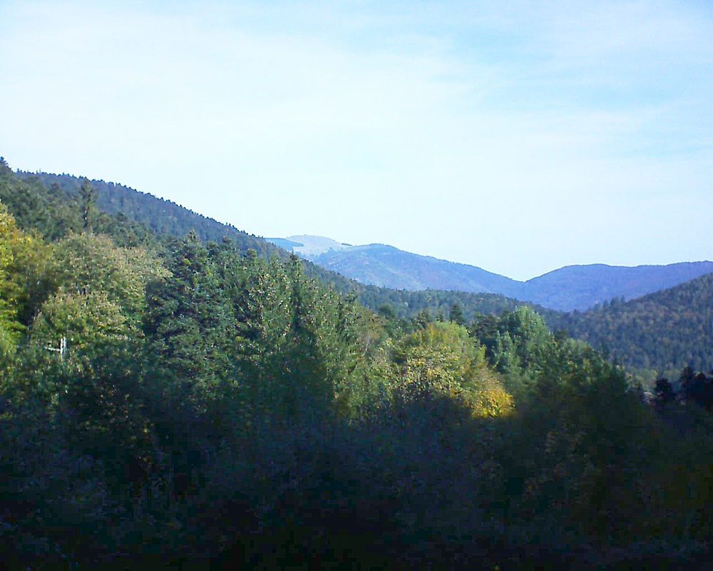 Le petit ballon vu depuis le Domaine Langmatt à Murbach le 17.10.2018 à 10:45 Le petit ballon (Alsace, Vosges) le 17.10.2018 à 10:45