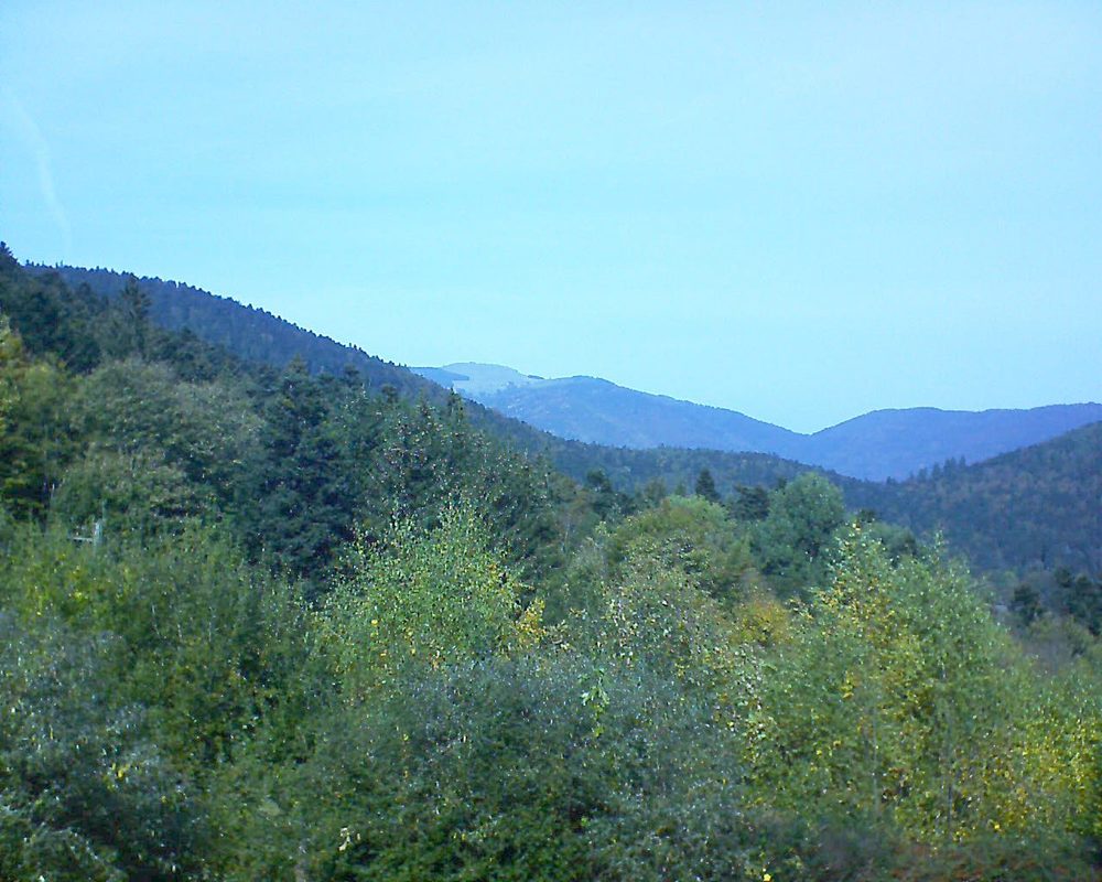 Le petit ballon vu depuis le Domaine Langmatt à Murbach le 17.10.2018 à 13:30 Le petit ballon (Alsace, Vosges) le 17.10.2018 à 13:30