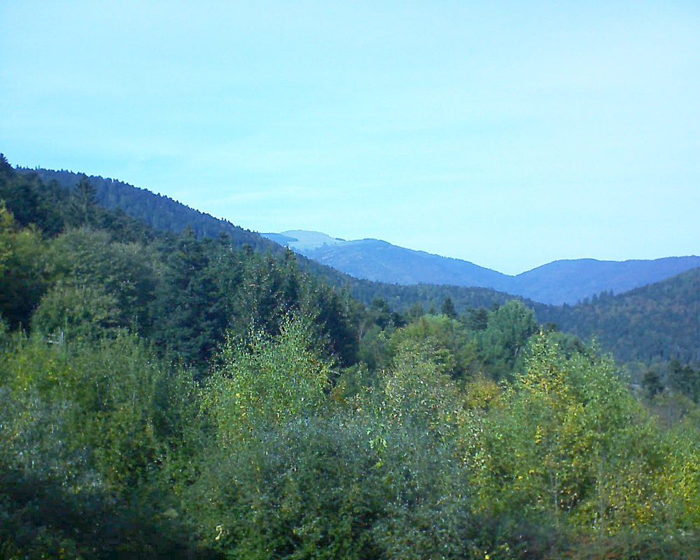 Le petit ballon vu depuis le Domaine Langmatt à Murbach le 17.10.2018 à 15:00 Le petit ballon (Alsace, Vosges) le 17.10.2018 à 15:00