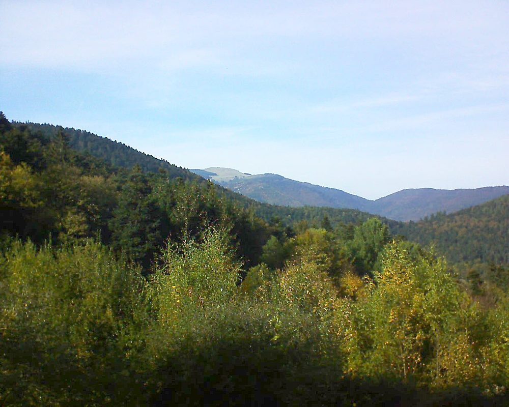 Le petit ballon vu depuis le Domaine Langmatt à Murbach le 17.10.2018 à 16:00 Le petit ballon (Alsace, Vosges) le 17.10.2018 à 16:00