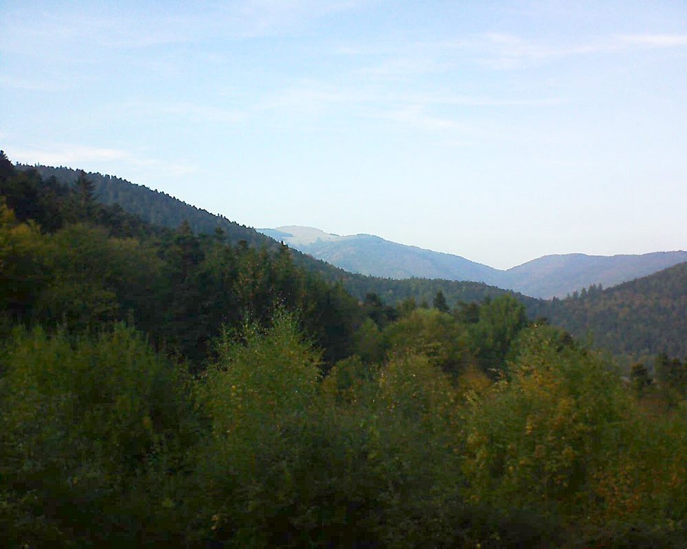Le petit ballon vu depuis le Domaine Langmatt à Murbach le 18.10.2018 à 16:15 Le petit ballon (Alsace, Vosges) le 18.10.2018 à 16:15