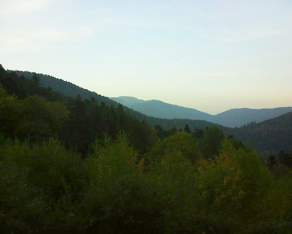 Le petit ballon vu depuis le Domaine Langmatt à Murbach le 18.10.2018 à 18:30 Le petit ballon (Alsace, Vosges) le 18.10.2018 à 18:30