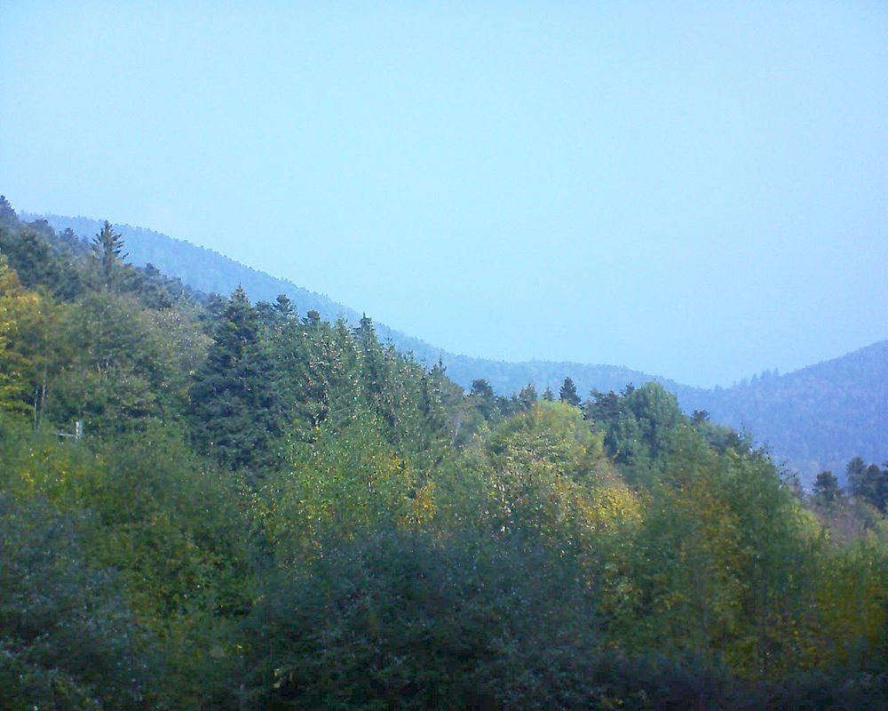 Le petit ballon vu depuis le Domaine Langmatt à Murbach le 20.10.2018 à 11:45 Le petit ballon (Alsace, Vosges) le 20.10.2018 à 11:45