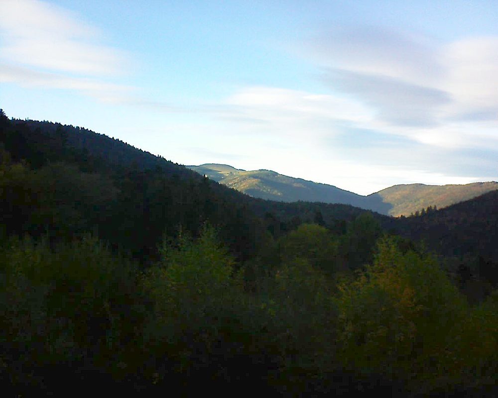 Le petit ballon vu depuis le Domaine Langmatt à Murbach le 23.10.2018 à 17:30 Le petit ballon (Alsace, Vosges) le 23.10.2018 à 17:30