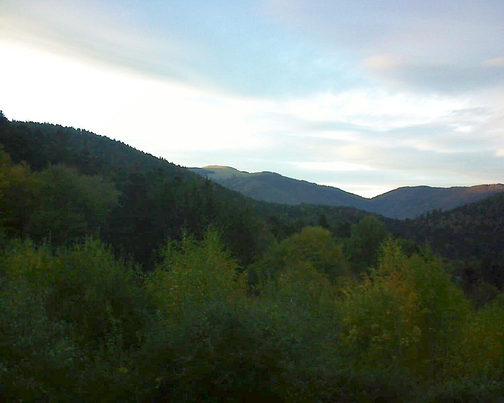 Le petit ballon vu depuis le Domaine Langmatt à Murbach le 23.10.2018 à 18:15 Le petit ballon (Alsace, Vosges) le 23.10.2018 à 18:15