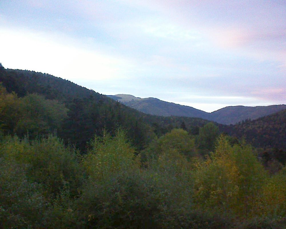 Le petit ballon vu depuis le Domaine Langmatt à Murbach le 23.10.2018 à 18:30 Le petit ballon (Alsace, Vosges) le 23.10.2018 à 18:30