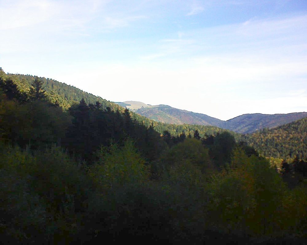 Le petit ballon vu depuis le Domaine Langmatt à Murbach le 25.10.2018 à 10:15 Le petit ballon (Alsace, Vosges) le 25.10.2018 à 10:15