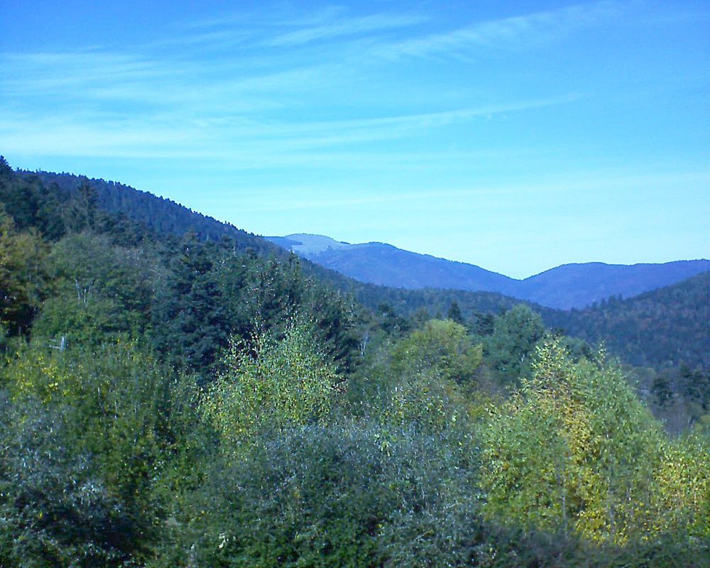 Le petit ballon vu depuis le Domaine Langmatt à Murbach le 26.10.2018 à 14:00 Le petit ballon (Alsace, Vosges) le 26.10.2018 à 14:00