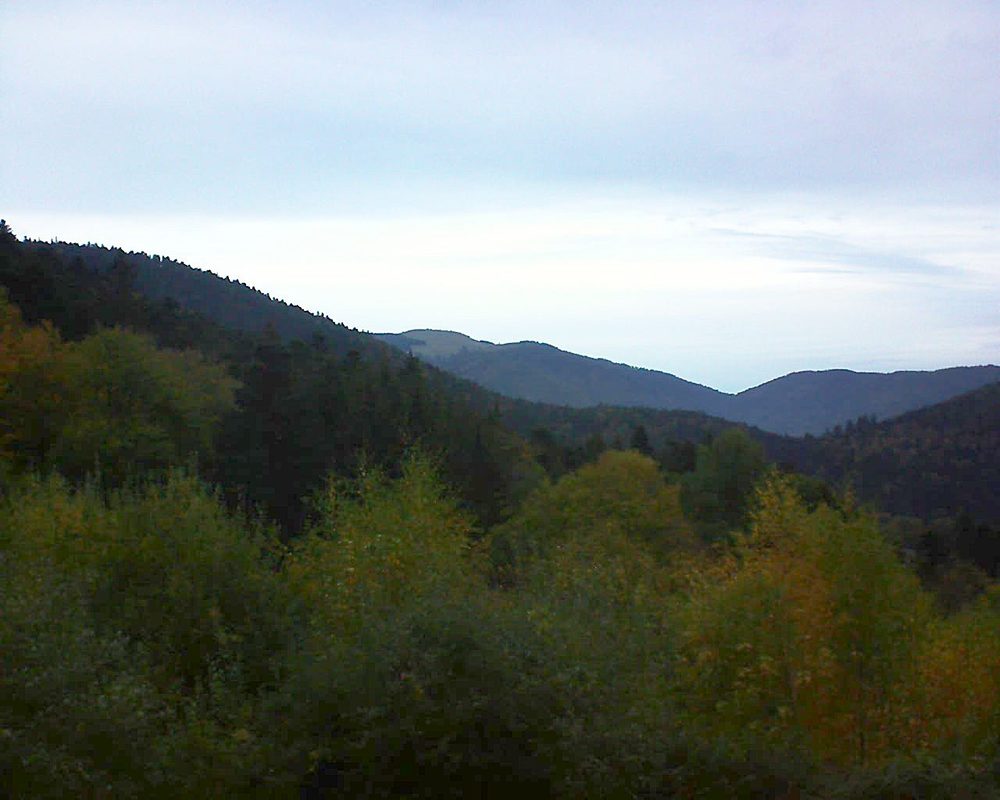 Le petit ballon vu depuis le Domaine Langmatt à Murbach le 26.10.2018 à 18:15 Le petit ballon (Alsace, Vosges) le 26.10.2018 à 18:15