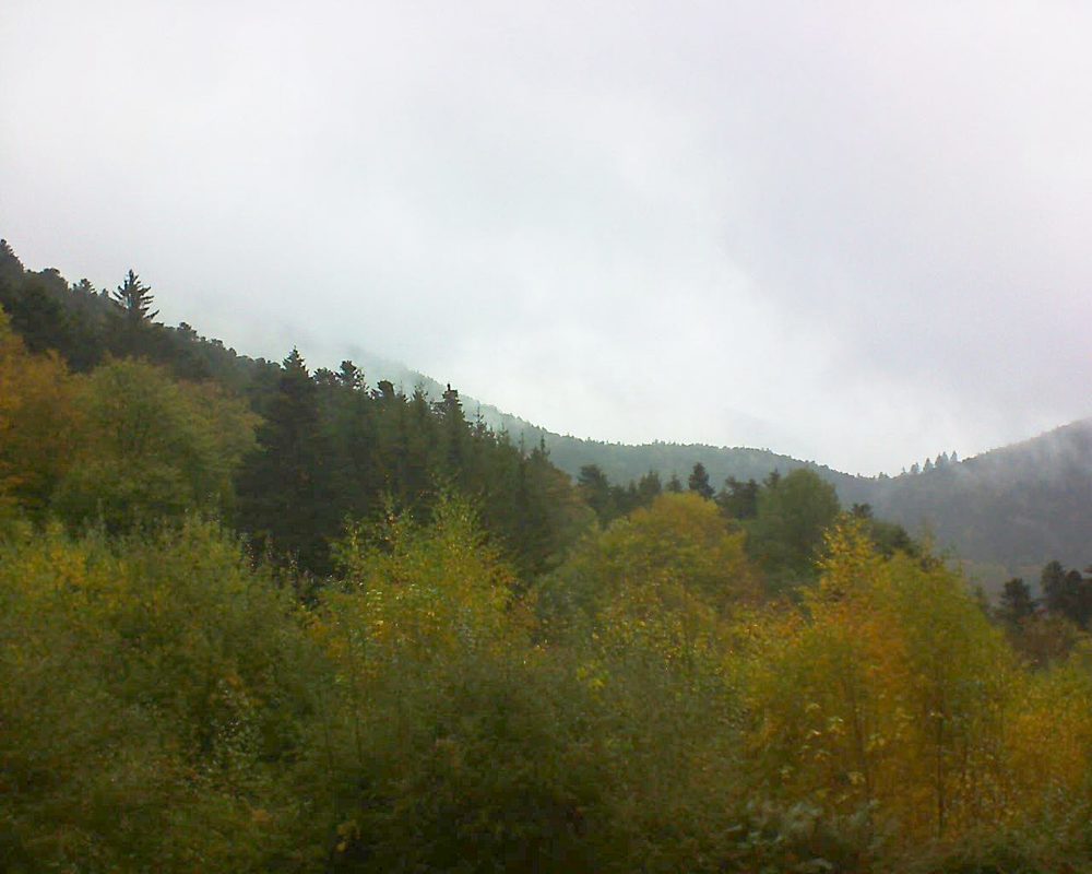 Le petit ballon vu depuis le Domaine Langmatt à Murbach le 27.10.2018 à 14:30 Le petit ballon (Alsace, Vosges) le 27.10.2018 à 14:30