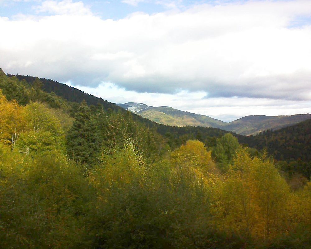 Le petit ballon vu depuis le Domaine Langmatt à Murbach le 02.11.2018 à 10:45 Le petit ballon (Alsace, Vosges) le 02.11.2018 à 10:45