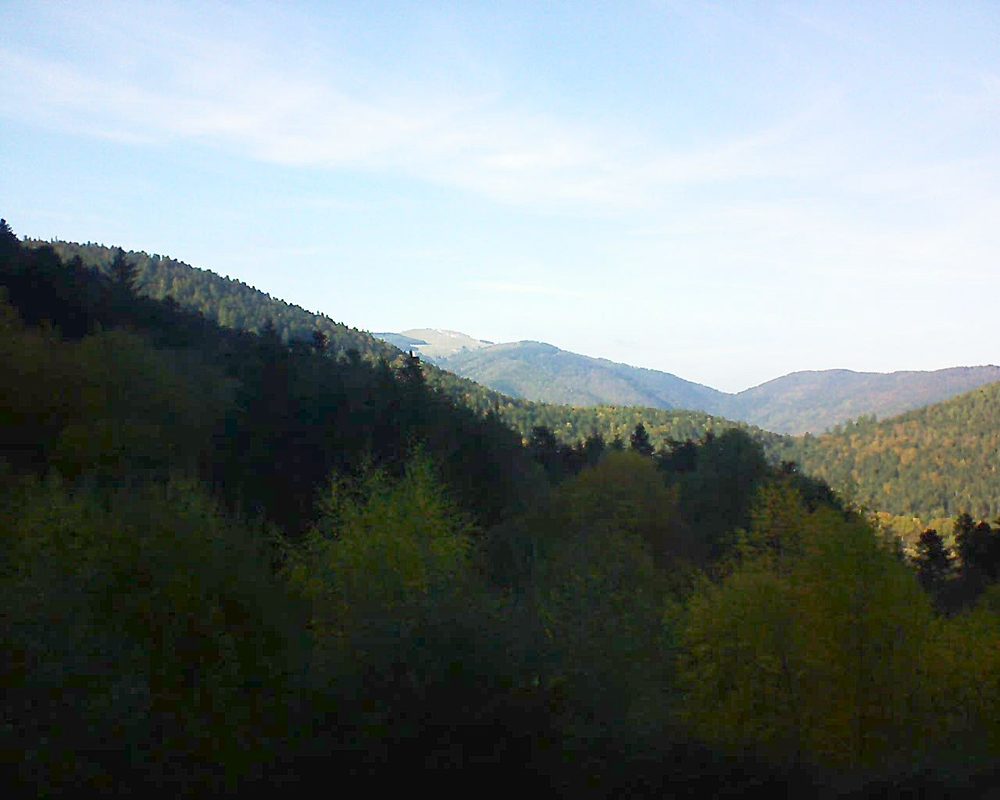 Le petit ballon vu depuis le Domaine Langmatt à Murbach le 03.11.2018 à 15:00 Le petit ballon (Alsace, Vosges) le 03.11.2018 à 15:00