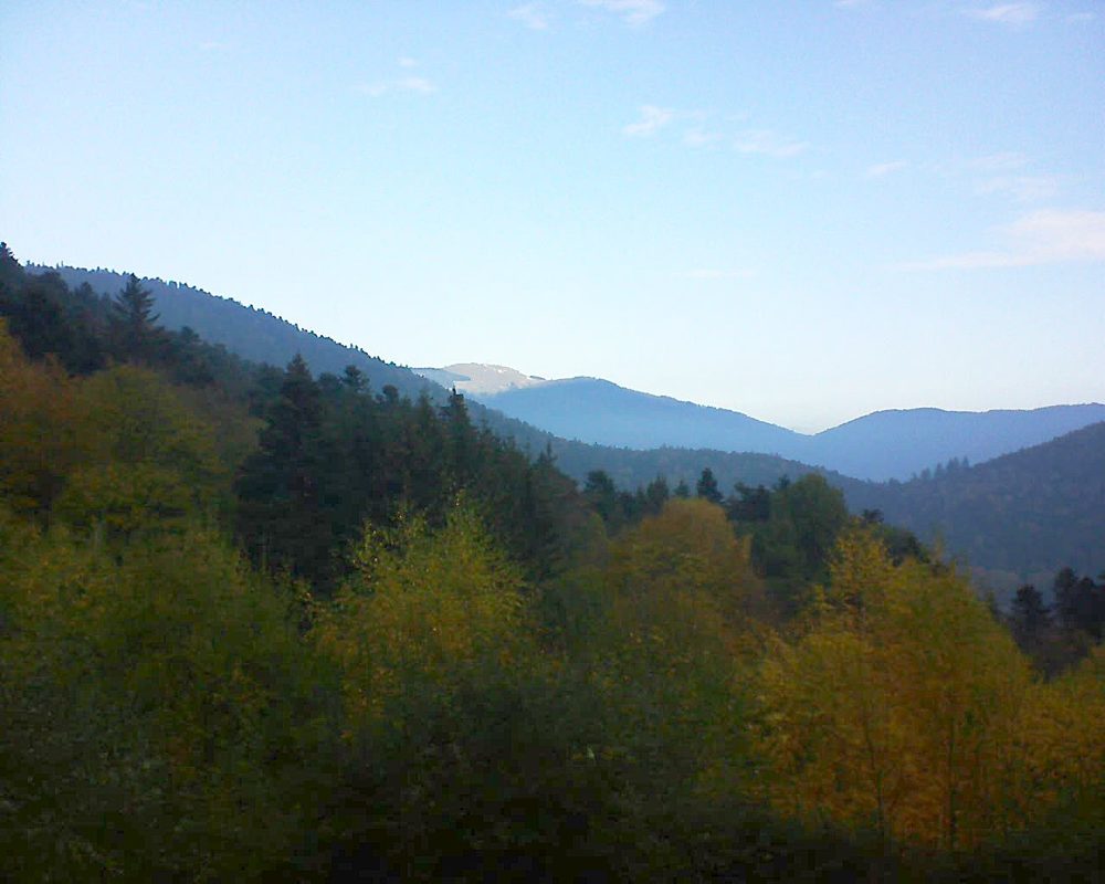 Le petit ballon vu depuis le Domaine Langmatt à Murbach le 04.11.2018 à 09:45 Le petit ballon (Alsace, Vosges) le 04.11.2018 à 09:45