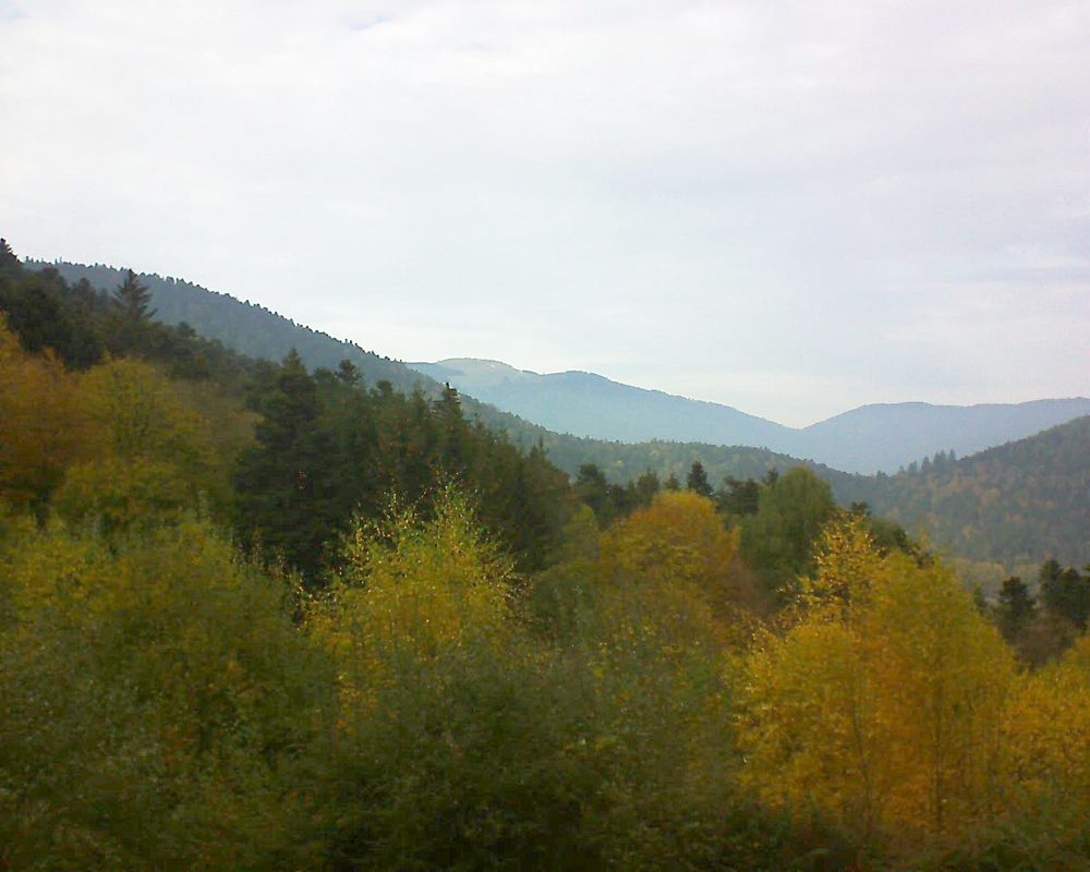 Le petit ballon vu depuis le Domaine Langmatt à Murbach le 04.11.2018 à 14:45 Le petit ballon (Alsace, Vosges) le 04.11.2018 à 14:45