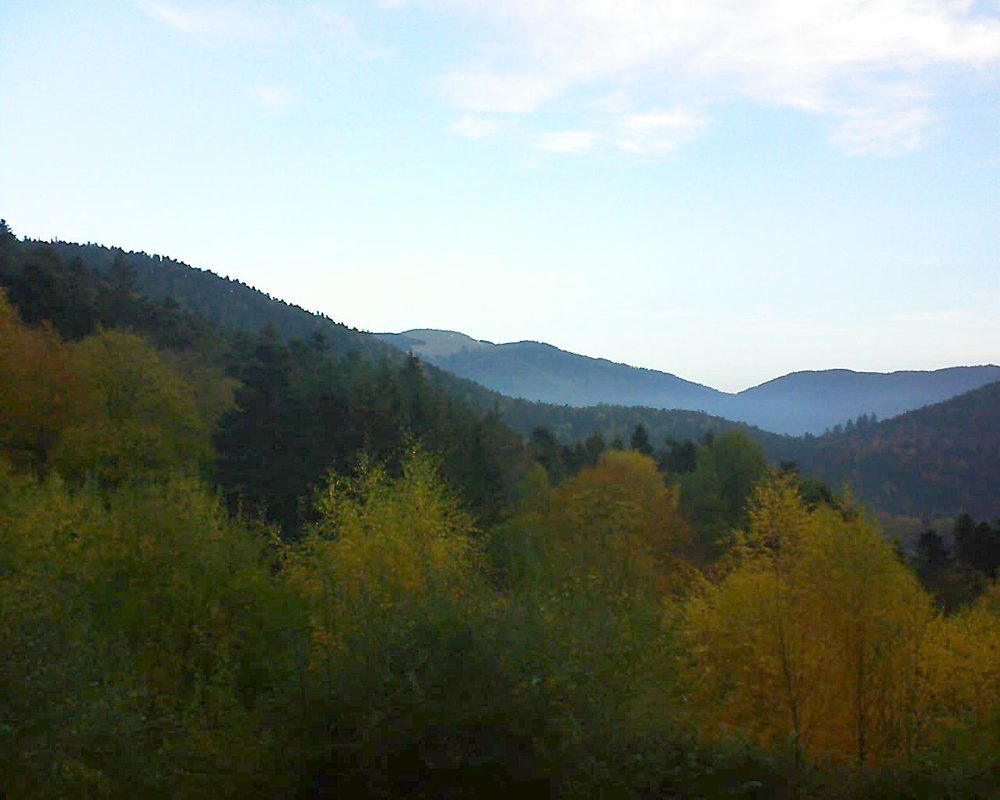 Le petit ballon vu depuis le Domaine Langmatt à Murbach le 05.11.2018 à 07:45 Le petit ballon (Alsace, Vosges) le 05.11.2018 à 07:45