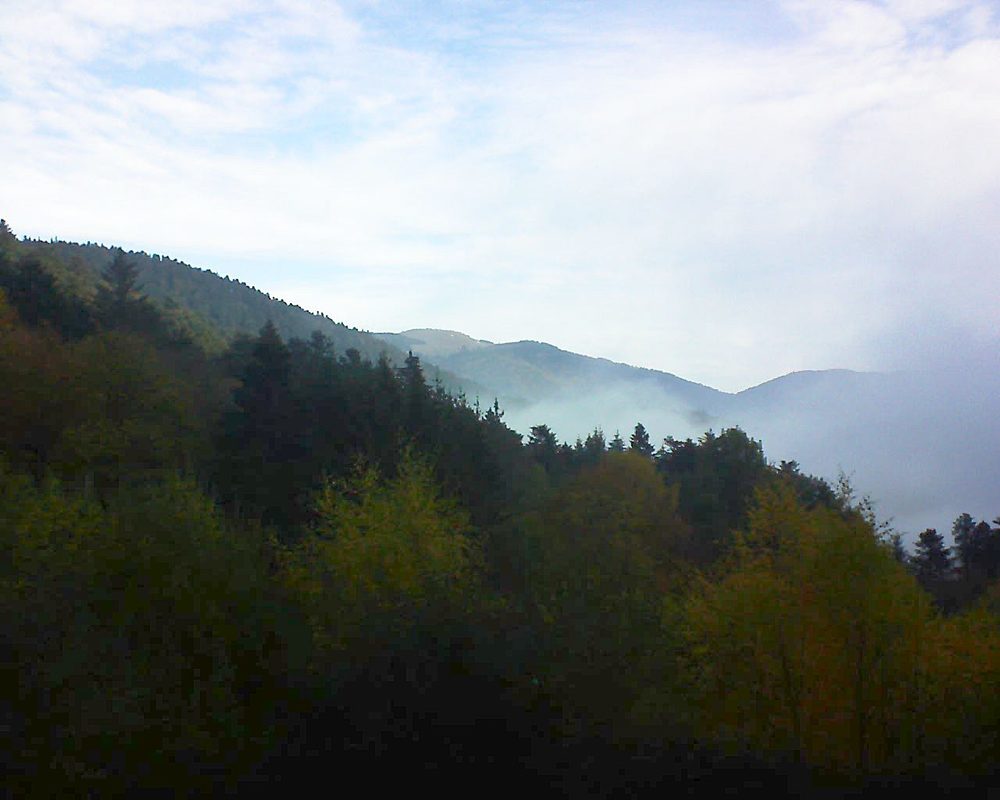 Le petit ballon vu depuis le Domaine Langmatt à Murbach le 05.11.2018 à 09:30 Le petit ballon (Alsace, Vosges) le 05.11.2018 à 09:30