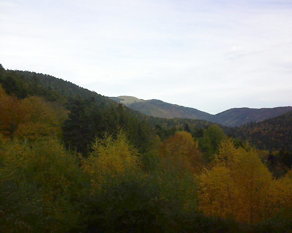 Le petit ballon vu depuis le Domaine Langmatt à Murbach le 06.11.2018 à 09:15 Le petit ballon (Alsace, Vosges) le 06.11.2018 à 09:15