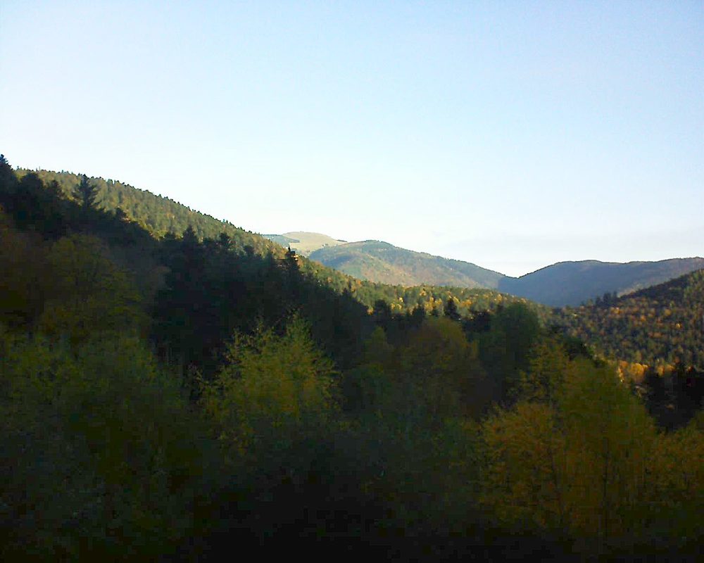 Le petit ballon vu depuis le Domaine Langmatt à Murbach le 07.11.2018 à 08:30 Le petit ballon (Alsace, Vosges) le 07.11.2018 à 08:30