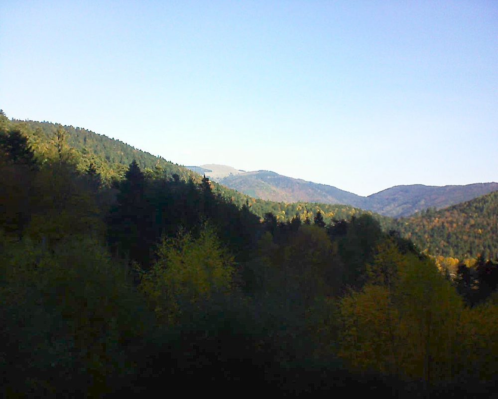 Le petit ballon vu depuis le Domaine Langmatt à Murbach le 07.11.2018 à 09:45 Le petit ballon (Alsace, Vosges) le 07.11.2018 à 09:45