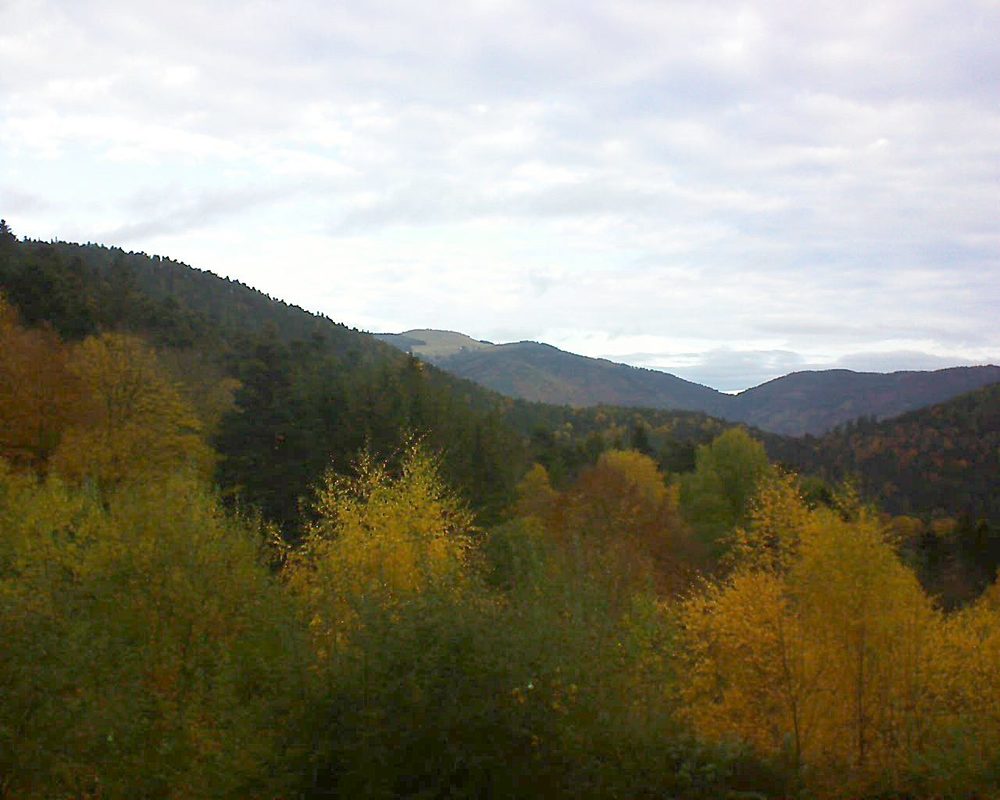 Le petit ballon vu depuis le Domaine Langmatt à Murbach le 08.11.2018 à 09:00 Le petit ballon (Alsace, Vosges) le 08.11.2018 à 09:00