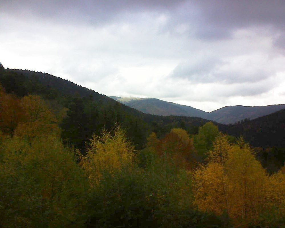 Le petit ballon vu depuis le Domaine Langmatt à Murbach le 08.11.2018 à 12:45 Le petit ballon (Alsace, Vosges) le 08.11.2018 à 12:45