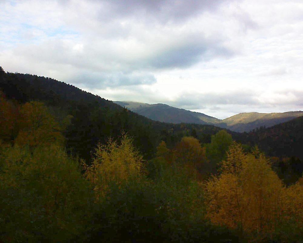 Le petit ballon vu depuis le Domaine Langmatt à Murbach le 08.11.2018 à 14:45 Le petit ballon (Alsace, Vosges) le 08.11.2018 à 14:45