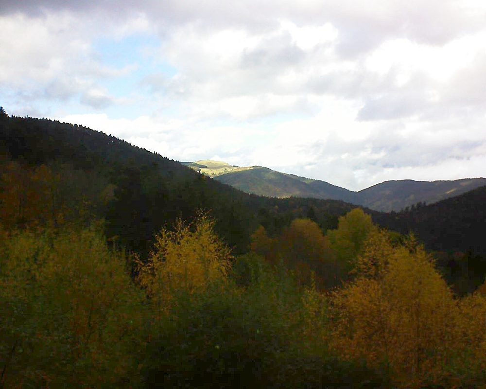 Le petit ballon vu depuis le Domaine Langmatt à Murbach le 11.11.2018 à 13:45 Le petit ballon (Alsace, Vosges) le 11.11.2018 à 13:45
