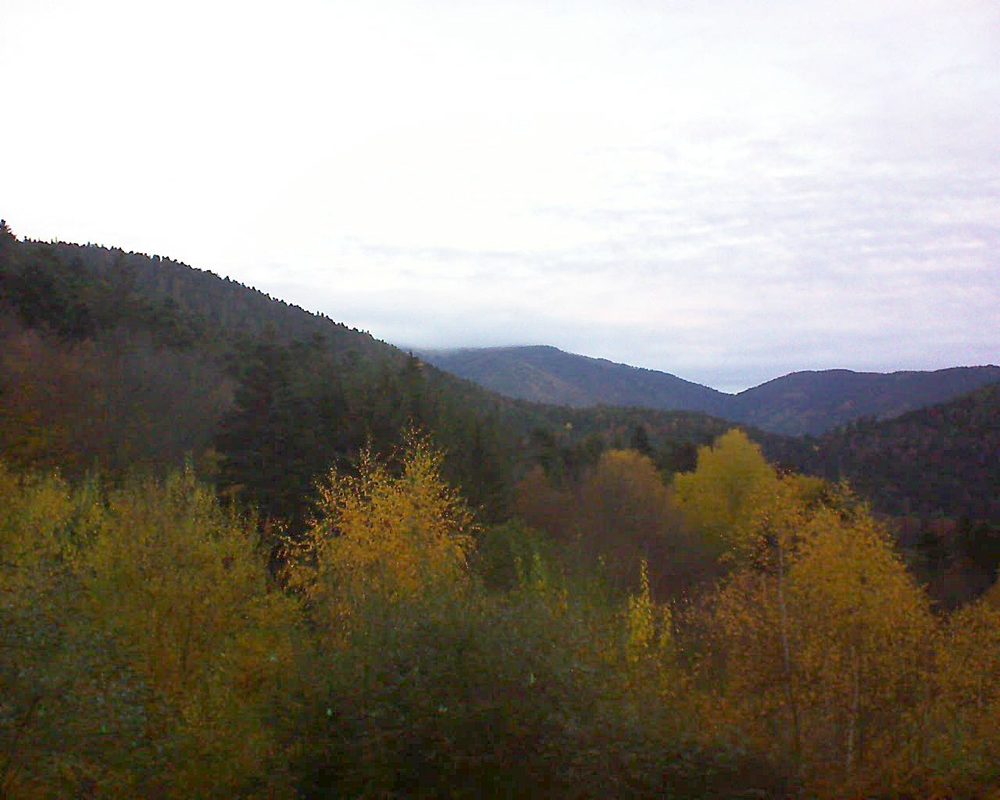 Le petit ballon vu depuis le Domaine Langmatt à Murbach le 14.11.2018 à 07:30 Le petit ballon (Alsace, Vosges) le 14.11.2018 à 07:30