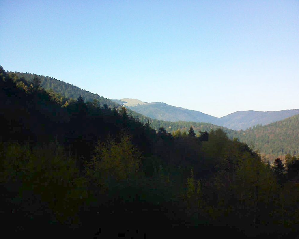 Le petit ballon vu depuis le Domaine Langmatt à Murbach le 14.11.2018 à 14:30 Le petit ballon (Alsace, Vosges) le 14.11.2018 à 14:30
