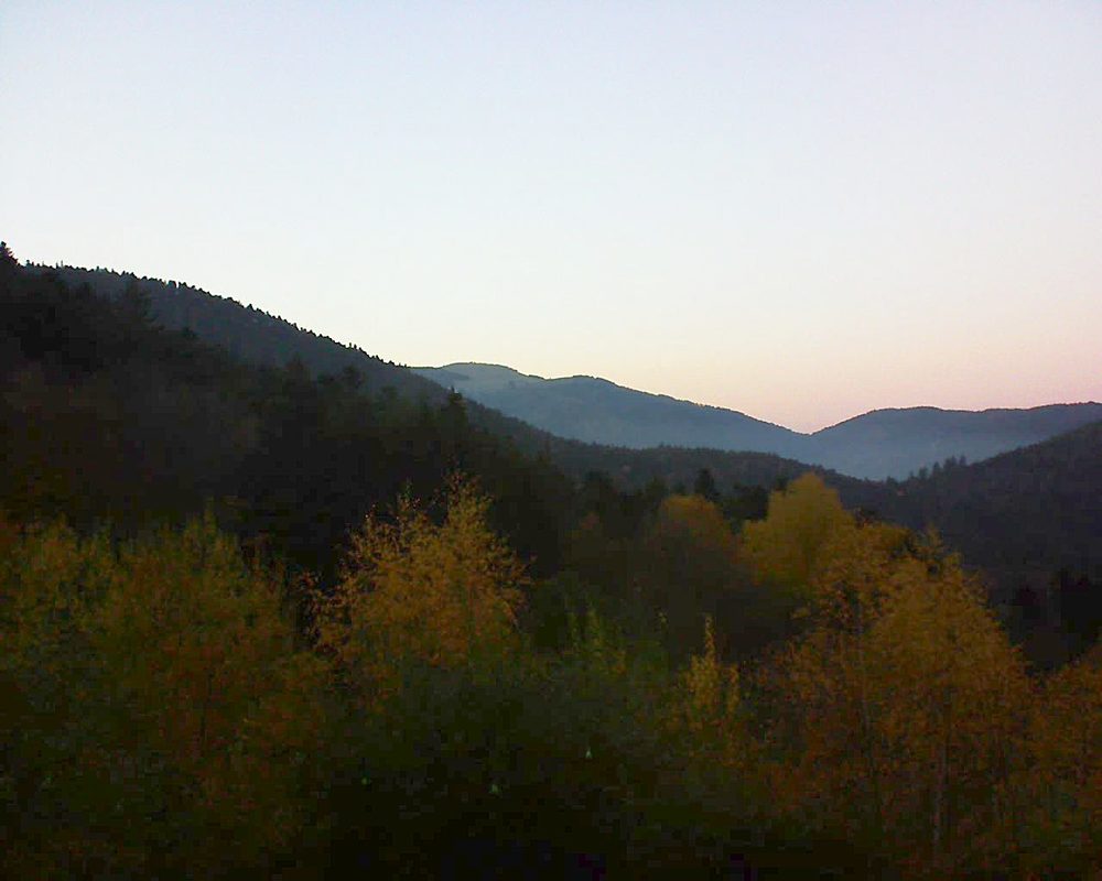 Le petit ballon vu depuis le Domaine Langmatt à Murbach le 14.11.2018 à 17:00 Le petit ballon (Alsace, Vosges) le 14.11.2018 à 17:00