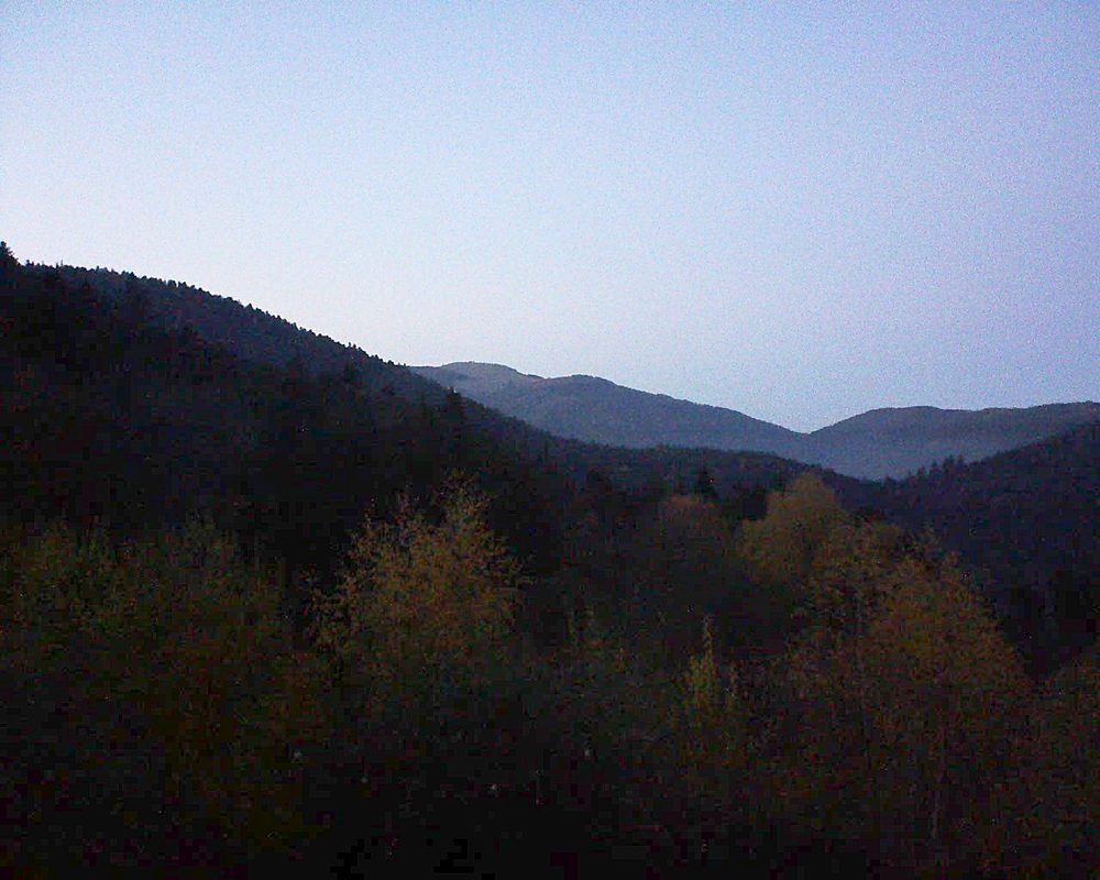 Le petit ballon vu depuis le Domaine Langmatt à Murbach le 14.11.2018 à 17:15 Le petit ballon (Alsace, Vosges) le 14.11.2018 à 17:15