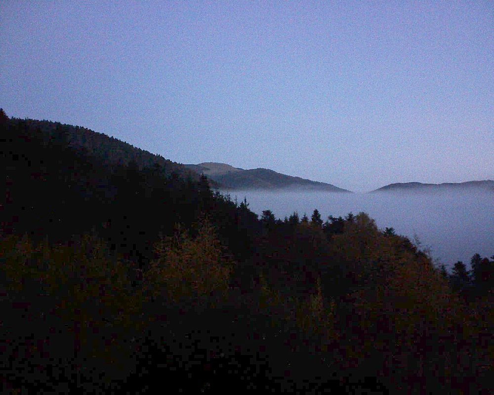 Le petit ballon vu depuis le Domaine Langmatt à Murbach le 15.11.2018 à 07:15 Le petit ballon (Alsace, Vosges) le 15.11.2018 à 07:15