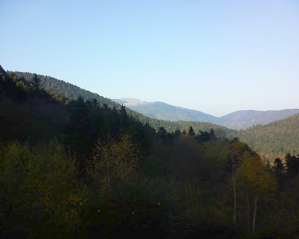 Le petit ballon vu depuis le Domaine Langmatt à Murbach le 18.11.2018 à 14:30 Le petit ballon (Alsace, Vosges) le 18.11.2018 à 14:30