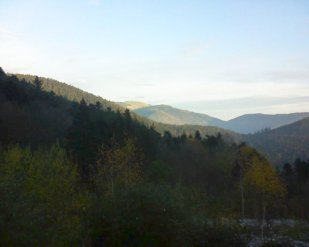 Le petit ballon vu depuis le Domaine Langmatt à Murbach le 21.11.2018 à 08:15 Le petit ballon (Alsace, Vosges) le 21.11.2018 à 08:15