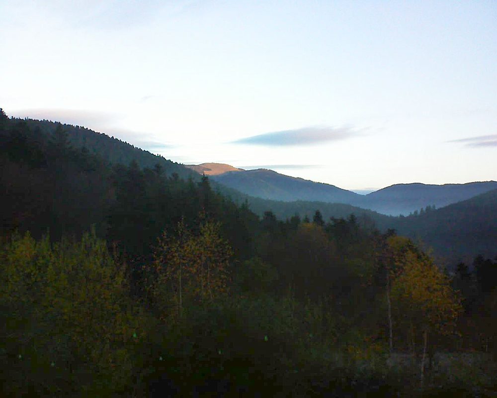 Le petit ballon vu depuis le Domaine Langmatt à Murbach le 22.11.2018 à 08:00 Le petit ballon (Alsace, Vosges) le 22.11.2018 à 08:00