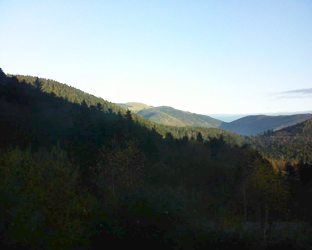 Le petit ballon vu depuis le Domaine Langmatt à Murbach le 22.11.2018 à 08:45 Le petit ballon (Alsace, Vosges) le 22.11.2018 à 08:45