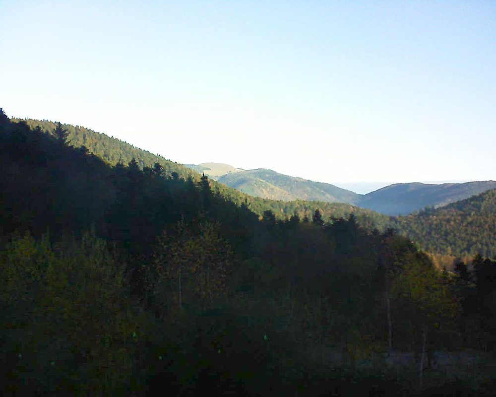 Le petit ballon vu depuis le Domaine Langmatt à Murbach le 22.11.2018 à 09:00 Le petit ballon (Alsace, Vosges) le 22.11.2018 à 09:00