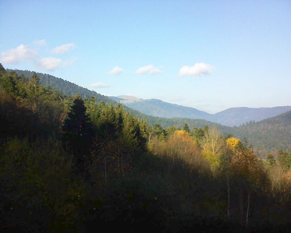 Le petit ballon vu depuis le Domaine Langmatt à Murbach le 22.11.2018 à 13:30 Le petit ballon (Alsace, Vosges) le 22.11.2018 à 13:30