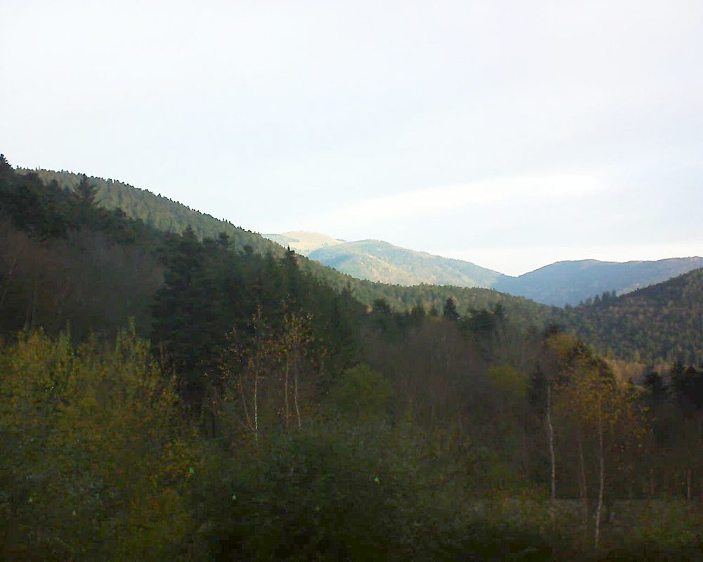 Le petit ballon vu depuis le Domaine Langmatt à Murbach le 25.11.2018 à 08:45 Le petit ballon (Alsace, Vosges) le 25.11.2018 à 08:45