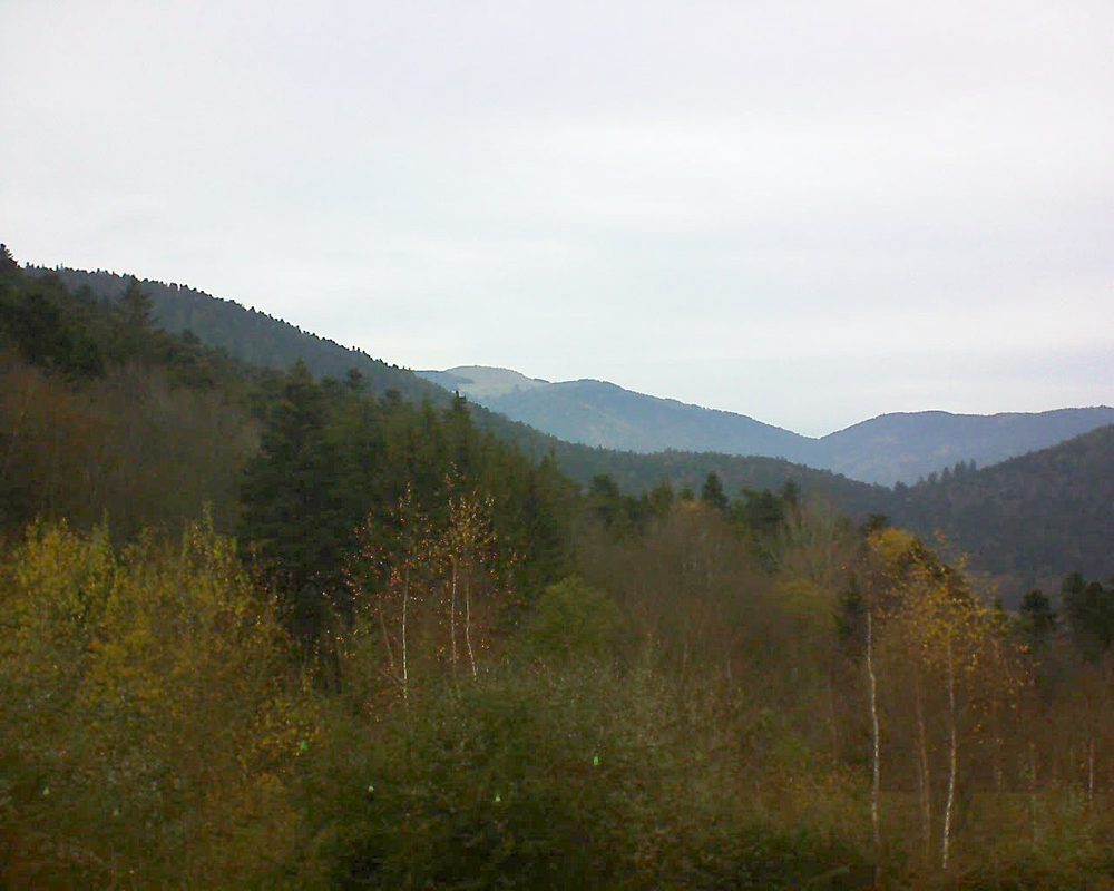 Le petit ballon vu depuis le Domaine Langmatt à Murbach le 25.11.2018 à 13:45 Le petit ballon (Alsace, Vosges) le 25.11.2018 à 13:45