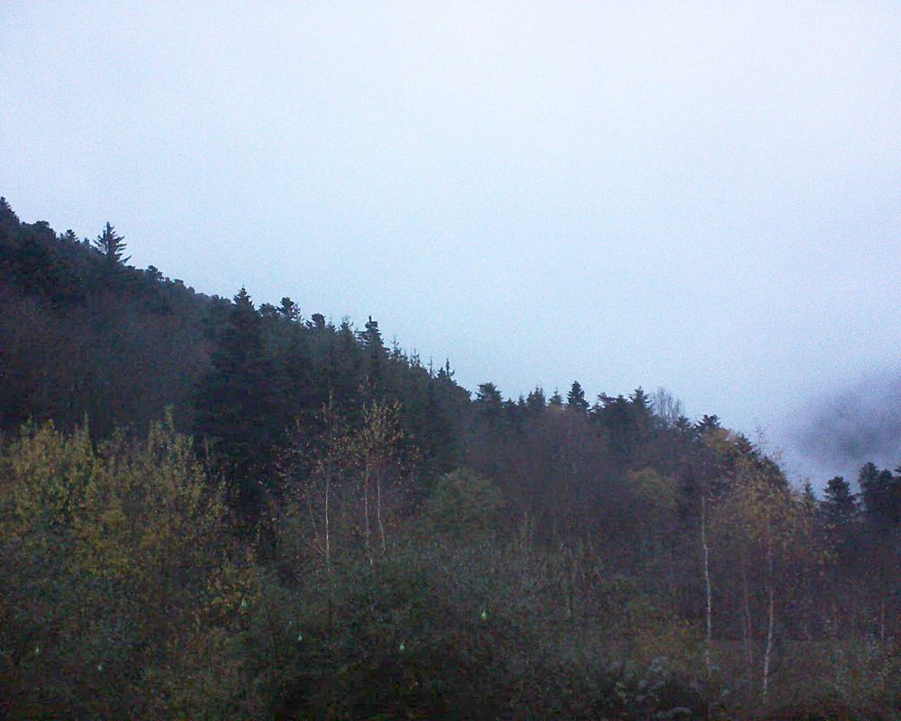 Le petit ballon vu depuis le Domaine Langmatt à Murbach le 27.11.2018 à 16:45 Le petit ballon (Alsace, Vosges) le 27.11.2018 à 16:45