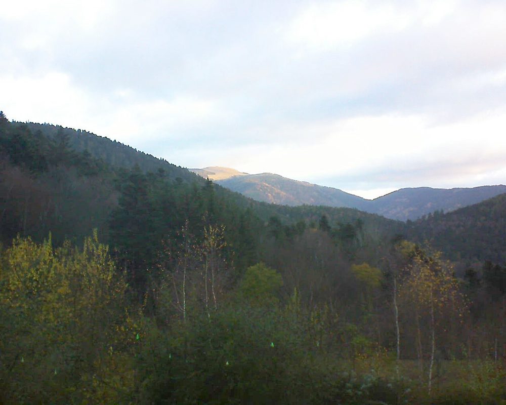 Le petit ballon vu depuis le Domaine Langmatt à Murbach le 01.12.2018 à 08:15 Le petit ballon (Alsace, Vosges) le 01.12.2018 à 08:15