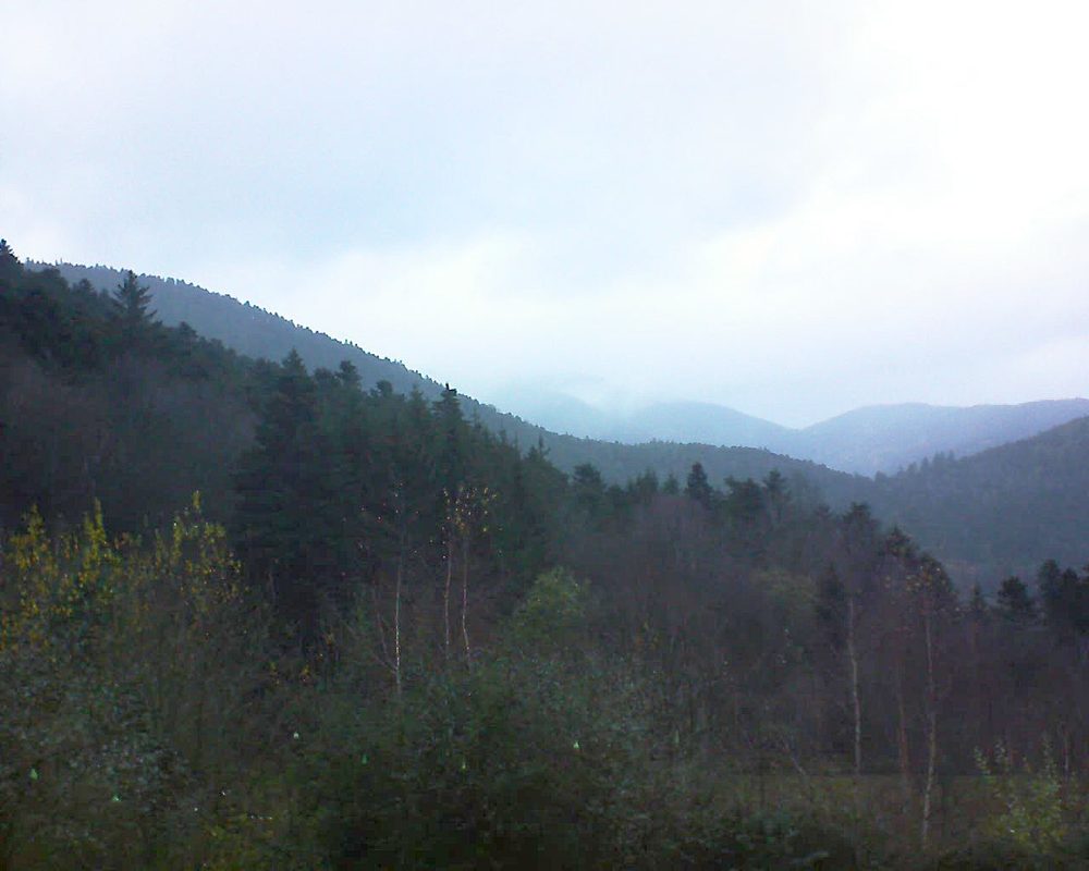 Le petit ballon vu depuis le Domaine Langmatt à Murbach le 02.12.2018 à 15:45 Le petit ballon (Alsace, Vosges) le 02.12.2018 à 15:45