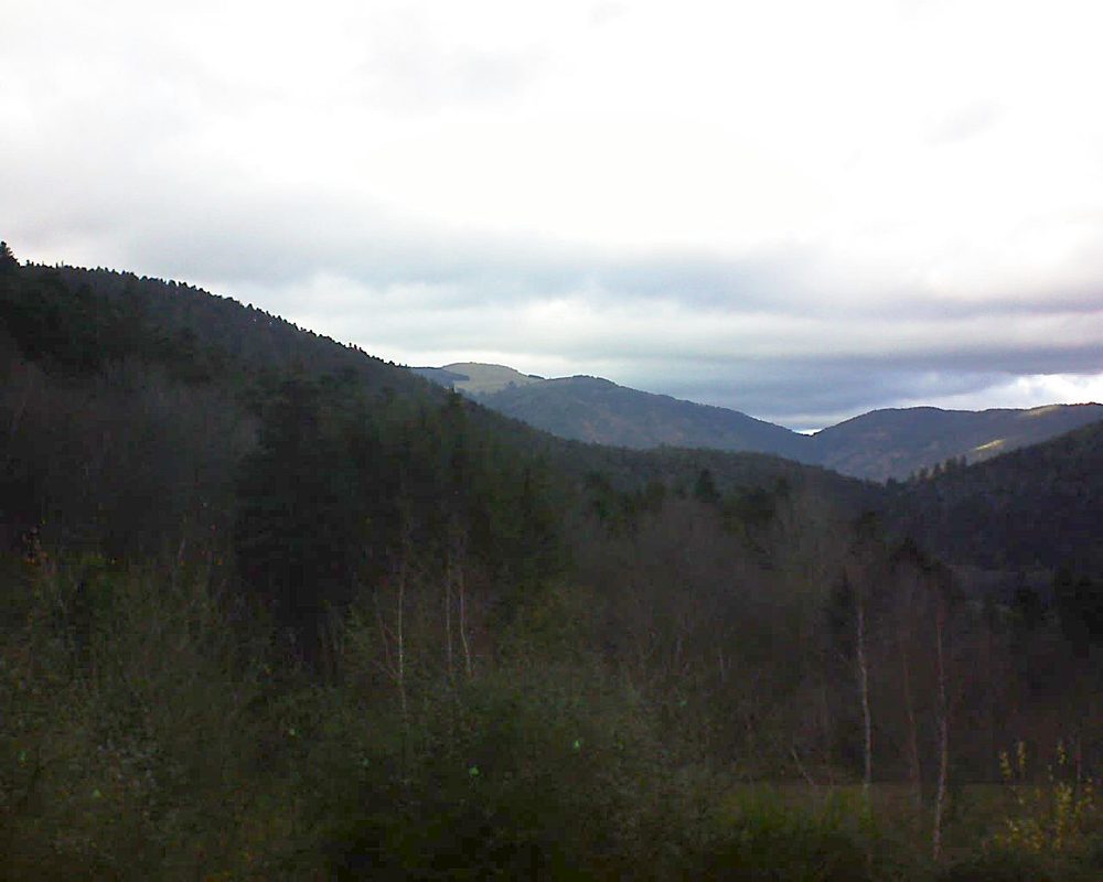 Le petit ballon vu depuis le Domaine Langmatt à Murbach le 07.12.2018 à 14:15 Le petit ballon (Alsace, Vosges) le 07.12.2018 à 14:15