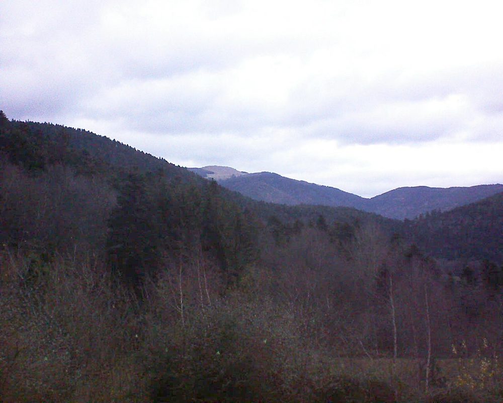 Le petit ballon vu depuis le Domaine Langmatt à Murbach le 07.12.2018 à 16:45 Le petit ballon (Alsace, Vosges) le 07.12.2018 à 16:45