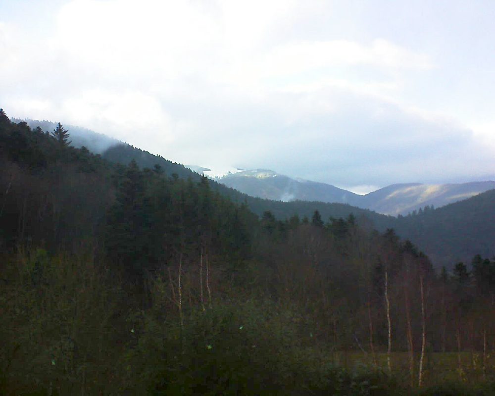 Le petit ballon vu depuis le Domaine Langmatt à Murbach le 10.12.2018 à 15:15 Le petit ballon (Alsace, Vosges) le 10.12.2018 à 15:15