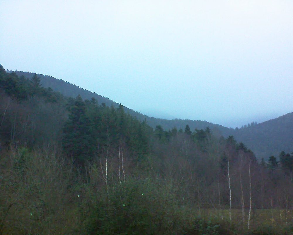 Le petit ballon vu depuis le Domaine Langmatt à Murbach le 10.12.2018 à 16:30 Le petit ballon (Alsace, Vosges) le 10.12.2018 à 16:30