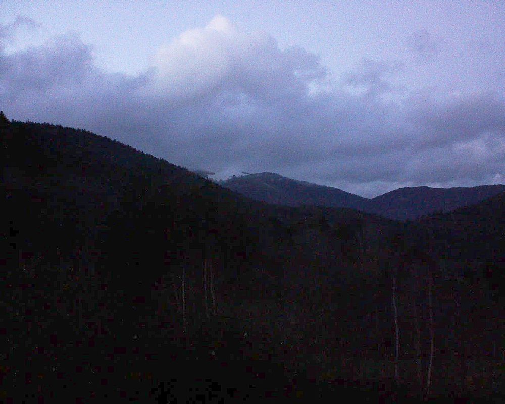 Le petit ballon vu depuis le Domaine Langmatt à Murbach le 10.12.2018 à 17:00 Le petit ballon (Alsace, Vosges) le 10.12.2018 à 17:00