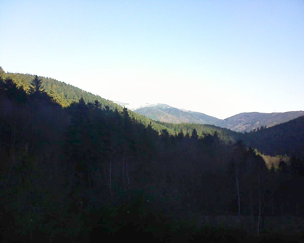 Le petit ballon vu depuis le Domaine Langmatt à Murbach le 11.12.2018 à 10:30 Le petit ballon (Alsace, Vosges) le 11.12.2018 à 10:30